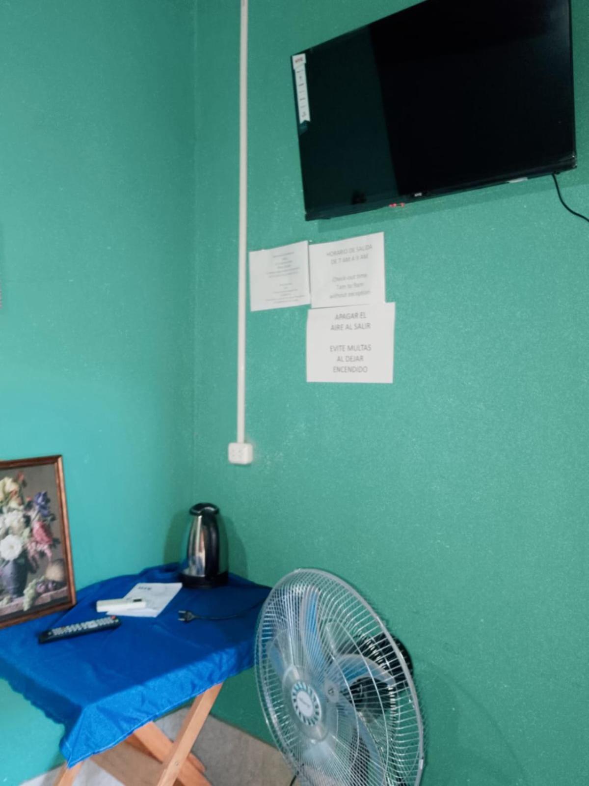 Hostel Loli Puerto Iguazú Extérieur photo